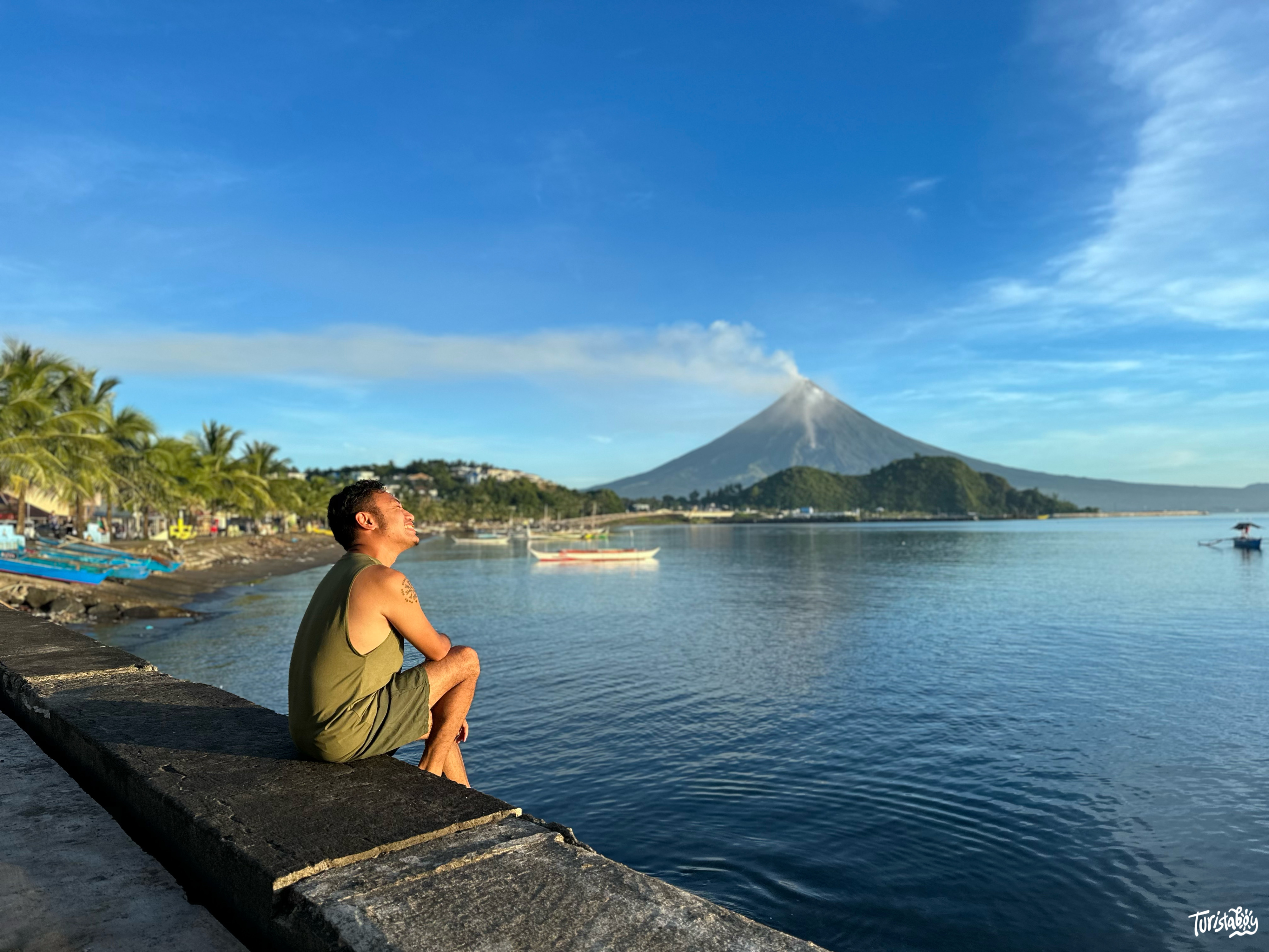 Was a Crashed Bus Carrying Non-Citizens to Texas to Vote for Biden? |  Snopes.com, image size:3999x3000