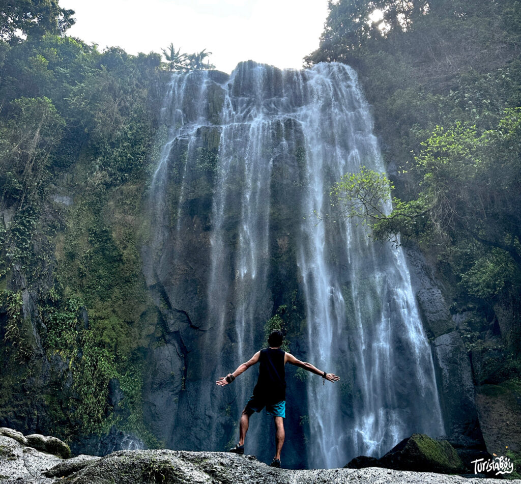 Laguna: Chasing Waterfalls (A Trilogy) » Turista Boy